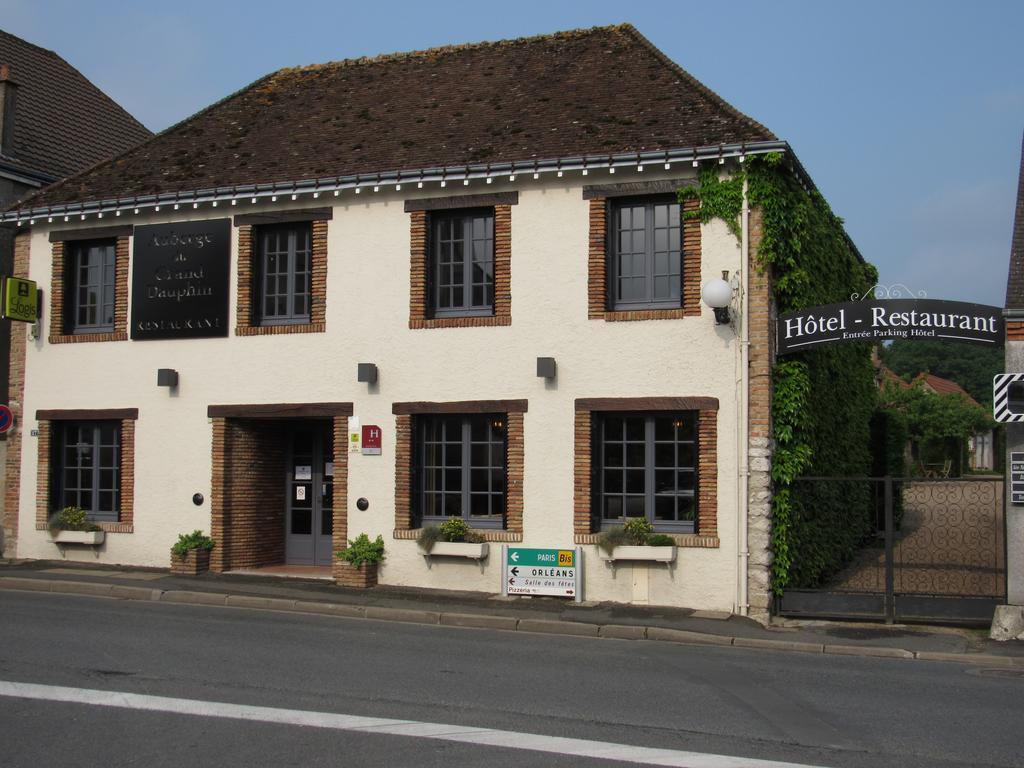 Auberge Du Grand Dauphin Dhuizon Exterior photo